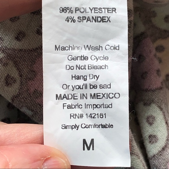 ⭐️ LulaRoe Geometric Multi-Colored Pattern Skirt Size: MEDIUM - Picture 4 of 8